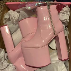 Dolls kills heart stompers boots